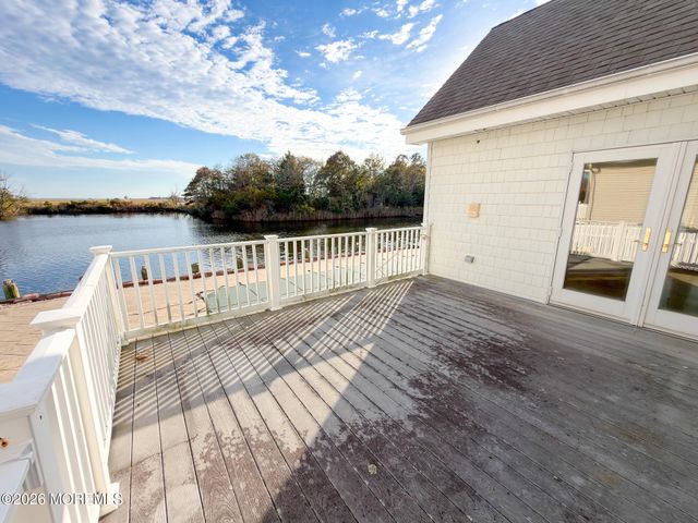 1035 Laurel Boulevard, Lanoka Harbor, NJ 08734