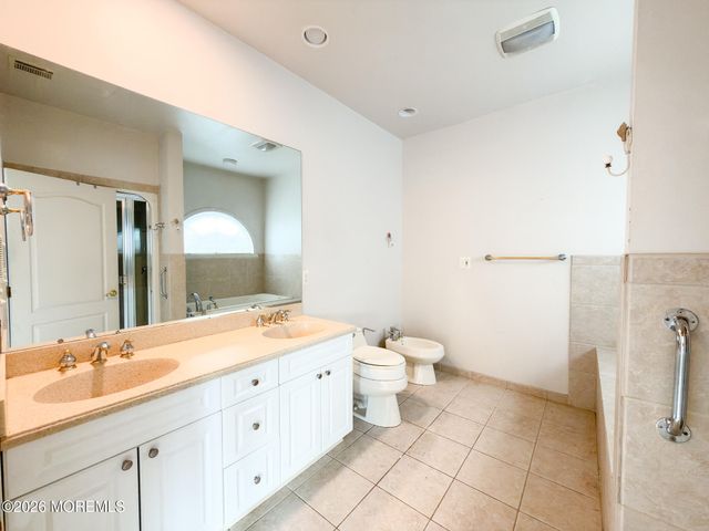 1035 Laurel Boulevard, Lanoka Harbor, NJ 08734