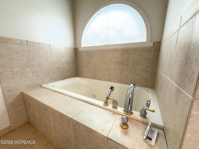 1035 Laurel Boulevard, Lanoka Harbor, NJ 08734