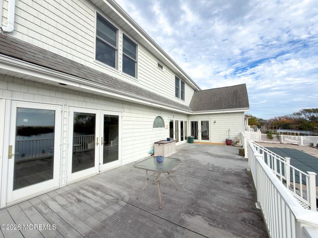 1035 Laurel Boulevard, Lanoka Harbor, NJ 08734