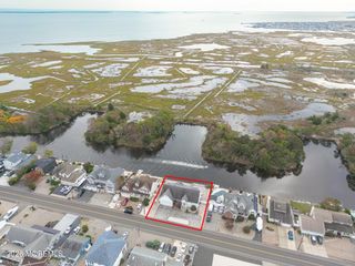 1035 Laurel Boulevard, Lanoka Harbor, NJ 08734