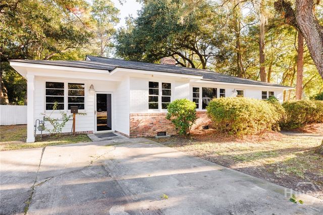 112 E Derenne Avenue, Savannah, GA 31405