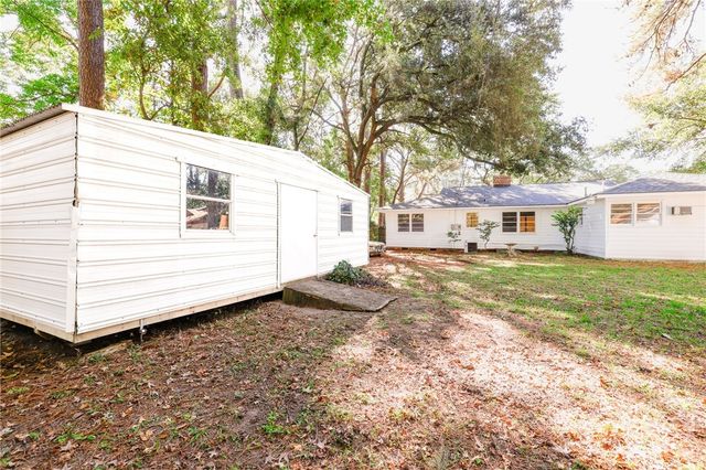 112 E Derenne Avenue, Savannah, GA 31405