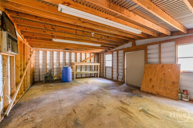 112 E Derenne Avenue, Savannah, GA 31405