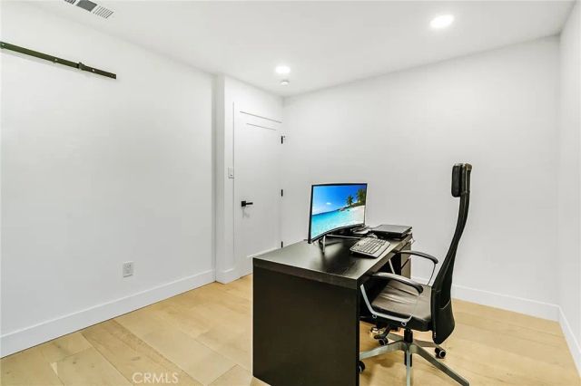 3023 Glendon, Los Angeles, CA 90034