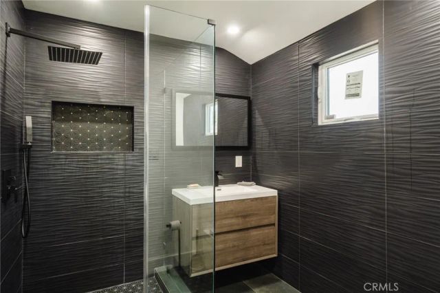 3023 Glendon, Los Angeles, CA 90034