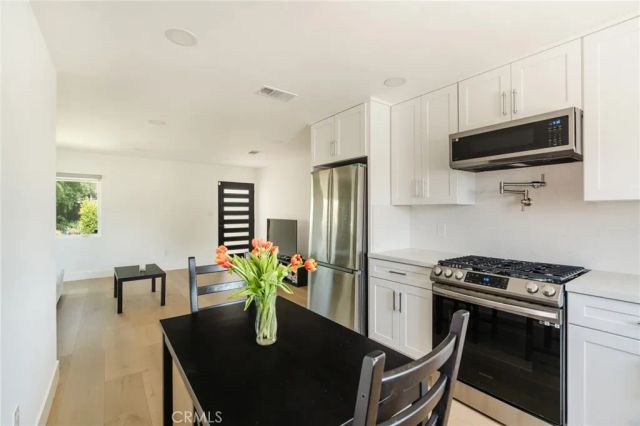 3023 Glendon, Los Angeles, CA 90034