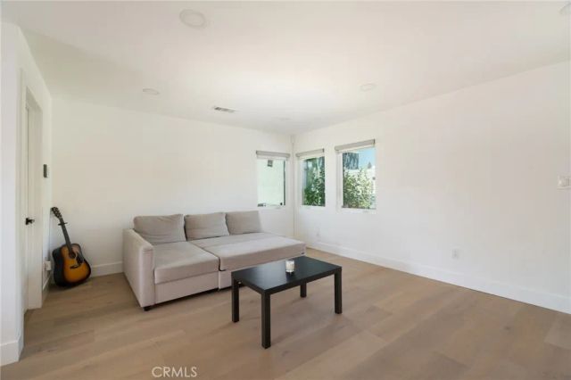 3023 Glendon, Los Angeles, CA 90034
