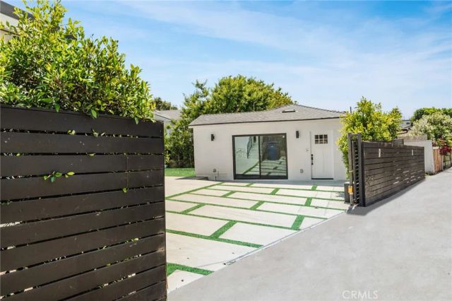 3023 Glendon, Los Angeles, CA 90034