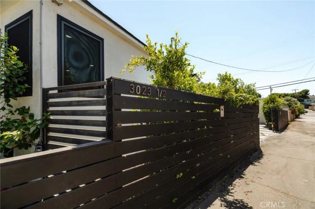 3023 Glendon, Los Angeles, CA 90034