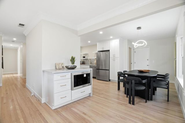 911 Inverness Way, Sunnyvale, CA 94087