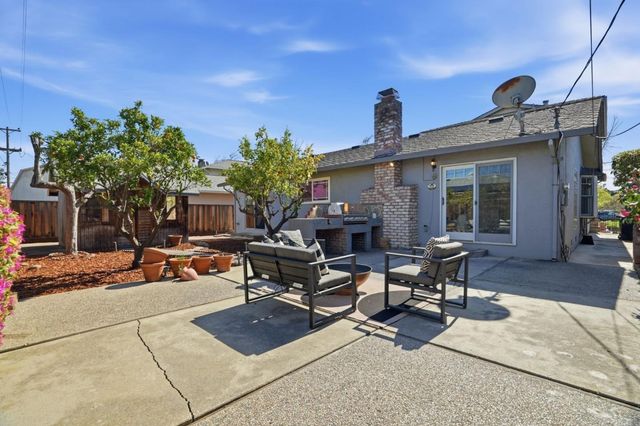 911 Inverness Way, Sunnyvale, CA 94087