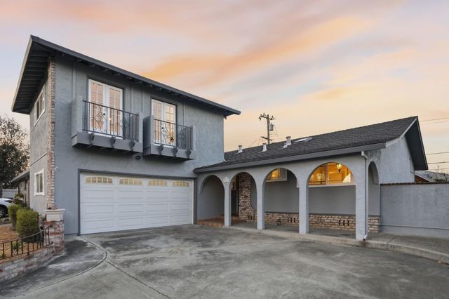 911 Inverness Way, Sunnyvale, CA 94087