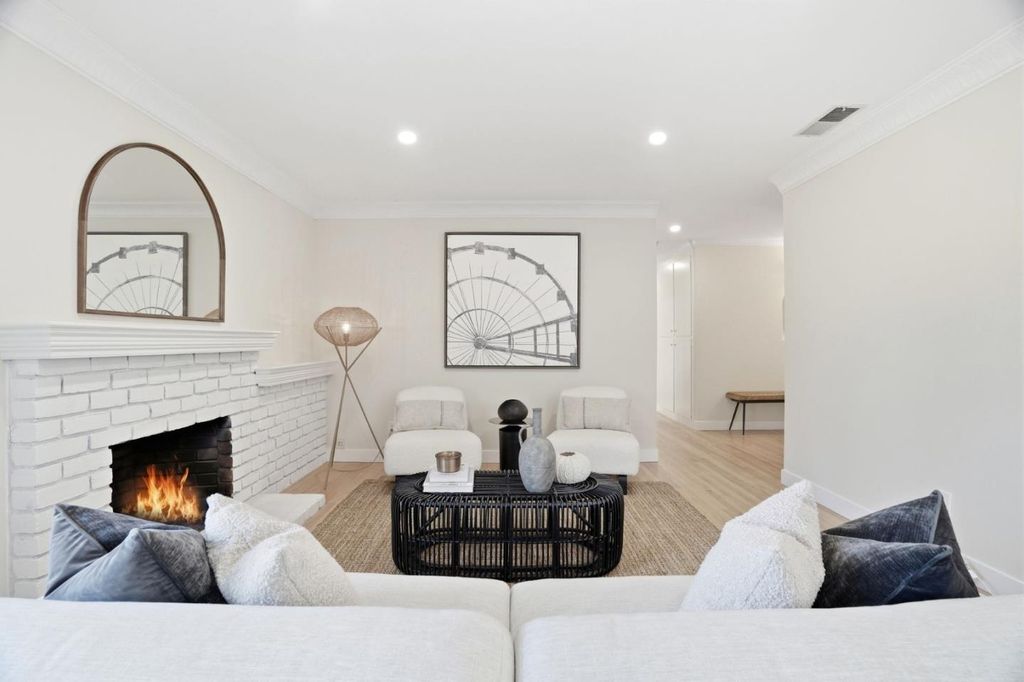 911 Inverness Way, Sunnyvale, CA 94087