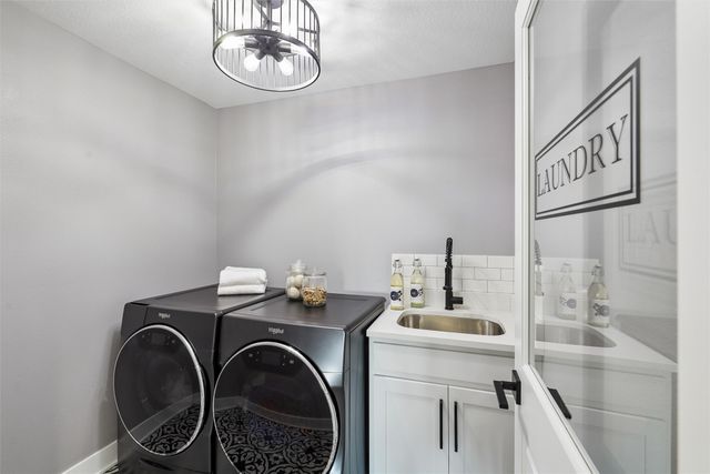 17448 Aurora Drive, Clive, IA 50325