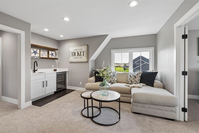 17448 Aurora Drive, Clive, IA 50325