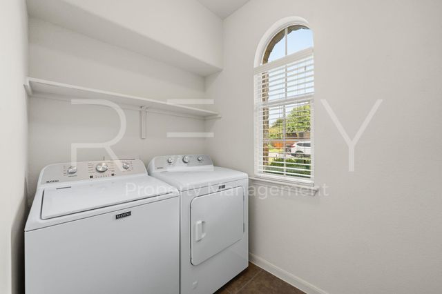 1405 Sunny Meadows LOOP, Georgetown, TX 78626