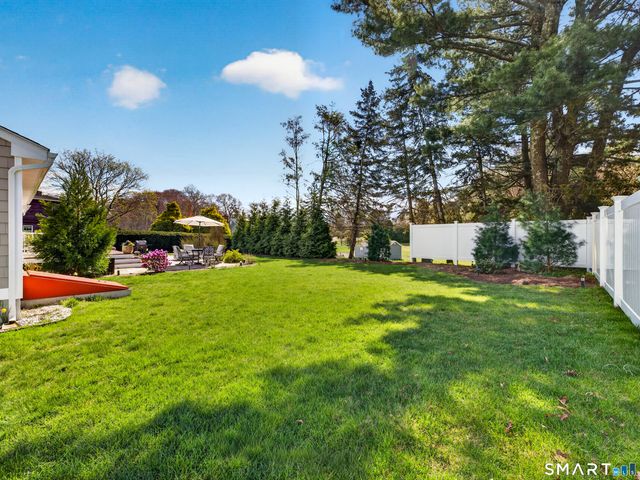 41 Sunnybrook Lane, Clinton, CT 06413
