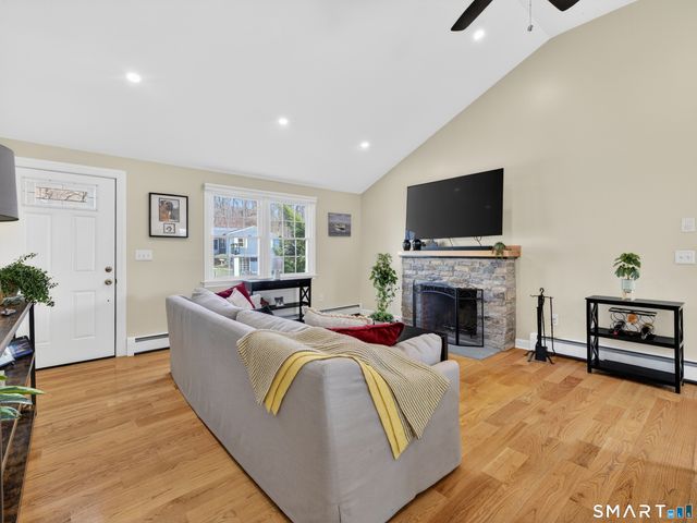 41 Sunnybrook Lane, Clinton, CT 06413
