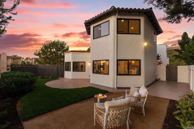 6803 El Fuerte Street, Carlsbad, CA 92009