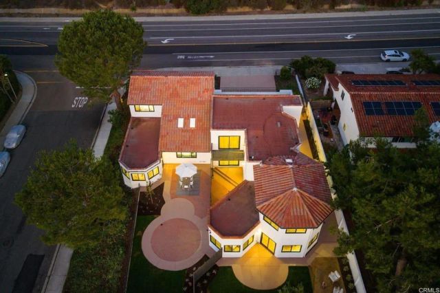 6803 El Fuerte Street, Carlsbad, CA 92009