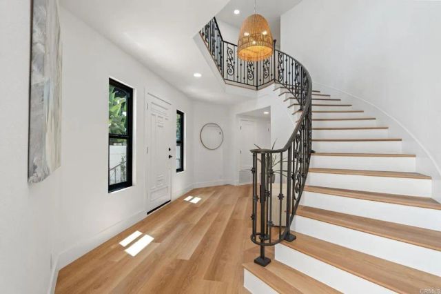 6803 El Fuerte Street, Carlsbad, CA 92009