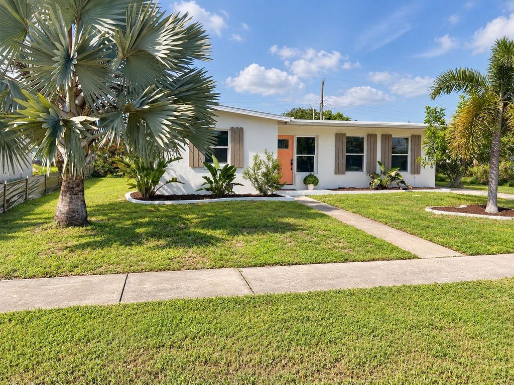 21132 MCGUIRE AVENUE, Port Charlotte, FL 33952