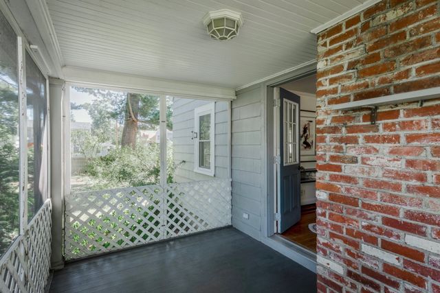 7 Pilgrim Rd, Reading, MA 01867