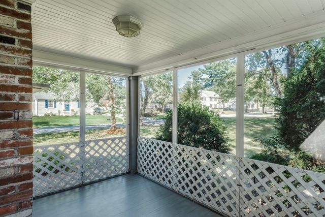 7 Pilgrim Rd, Reading, MA 01867