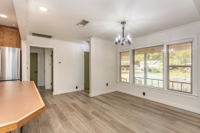 1206 N Morris Street, Gainesville, TX 76240
