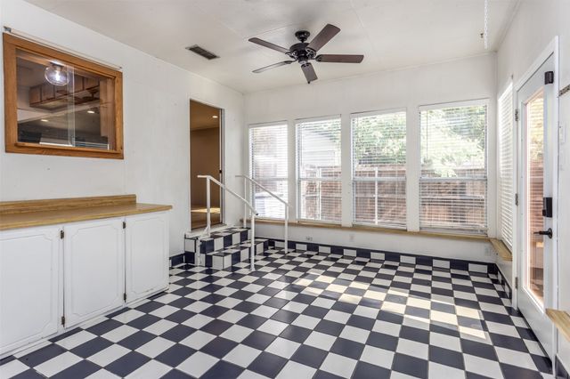 1206 N Morris Street, Gainesville, TX 76240