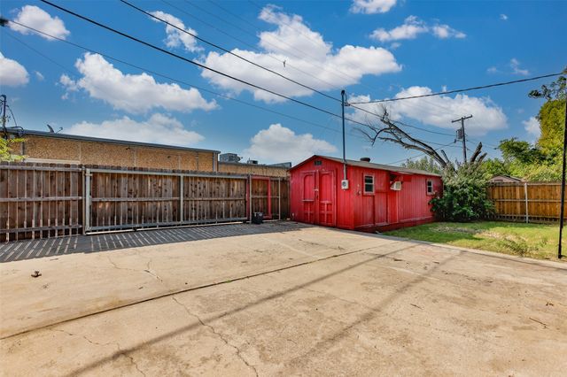 1206 N Morris Street, Gainesville, TX 76240