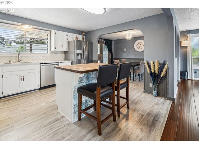 3780 Se 21ST Dr, Gresham, OR 97080