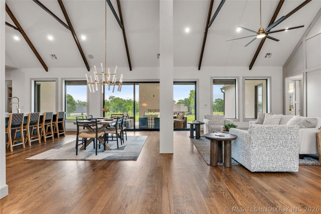 10989 S 218th East Avenue, Broken Arrow, OK 74014