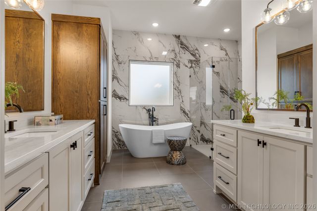 10989 S 218th East Avenue, Broken Arrow, OK 74014