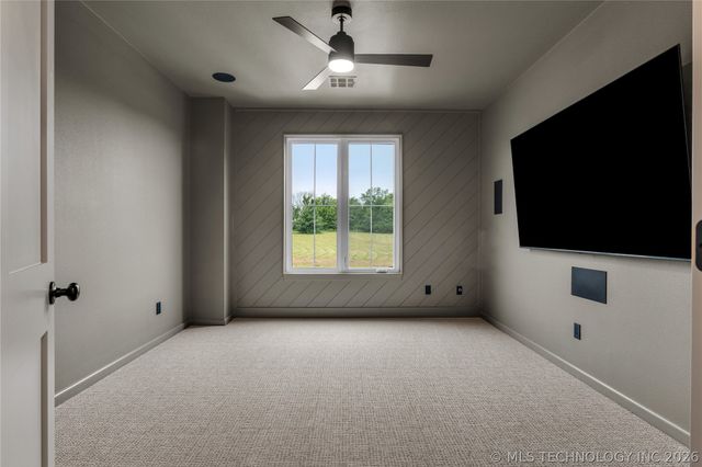10989 S 218th East Avenue, Broken Arrow, OK 74014