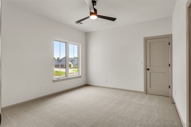 10989 S 218th East Avenue, Broken Arrow, OK 74014