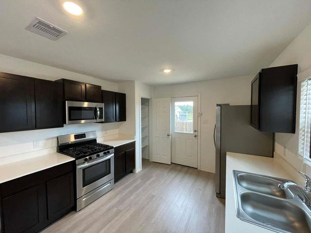 24019 Mustang Run Drive, Hockley, TX 77447