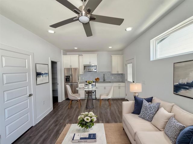 6406 Felix Ave 2, Austin, TX 78741