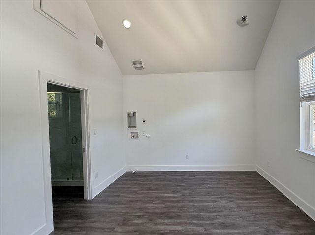 6406 Felix Ave 2, Austin, TX 78741