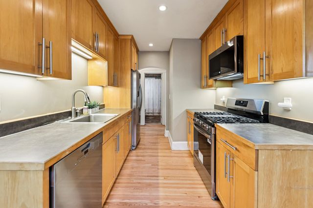 529 Saratoga Street S, Saint Paul, MN 55116