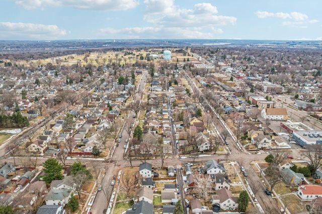 529 Saratoga Street S, Saint Paul, MN 55116