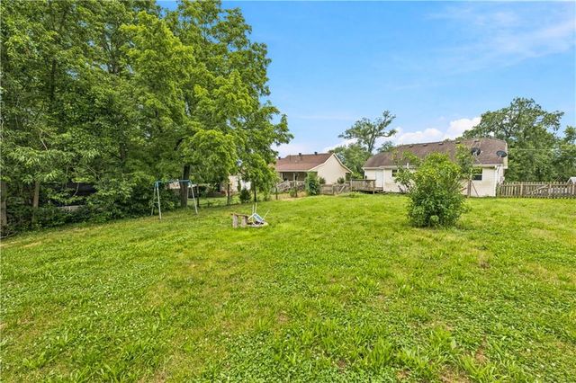 104 W 4th Street, Freeman, MO 64746