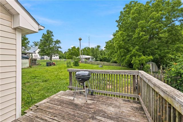 104 W 4th Street, Freeman, MO 64746