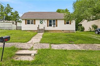 104 W 4th Street, Freeman, MO 64746
