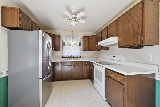 S77W25205 National AVENUE, Waukesha, WI 53189