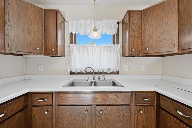 S77W25205 National AVENUE, Waukesha, WI 53189