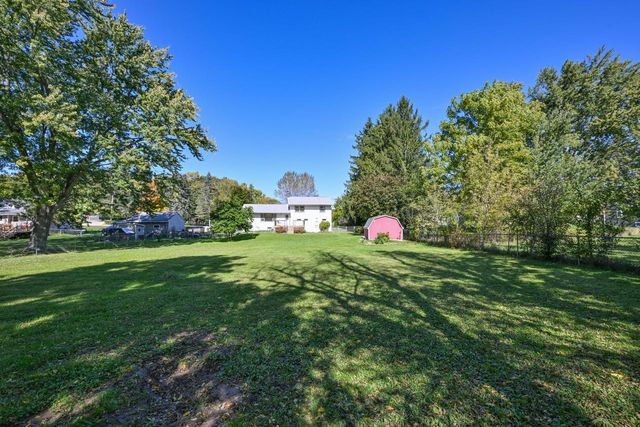 S77W25205 National AVENUE, Waukesha, WI 53189