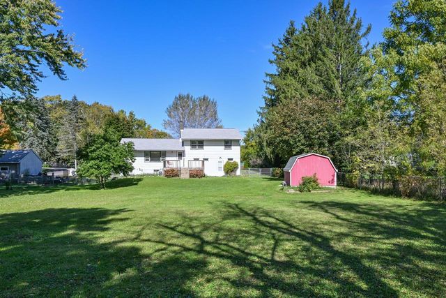 S77W25205 National AVENUE, Waukesha, WI 53189