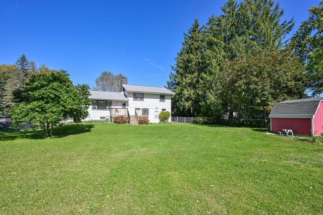 S77W25205 National AVENUE, Waukesha, WI 53189